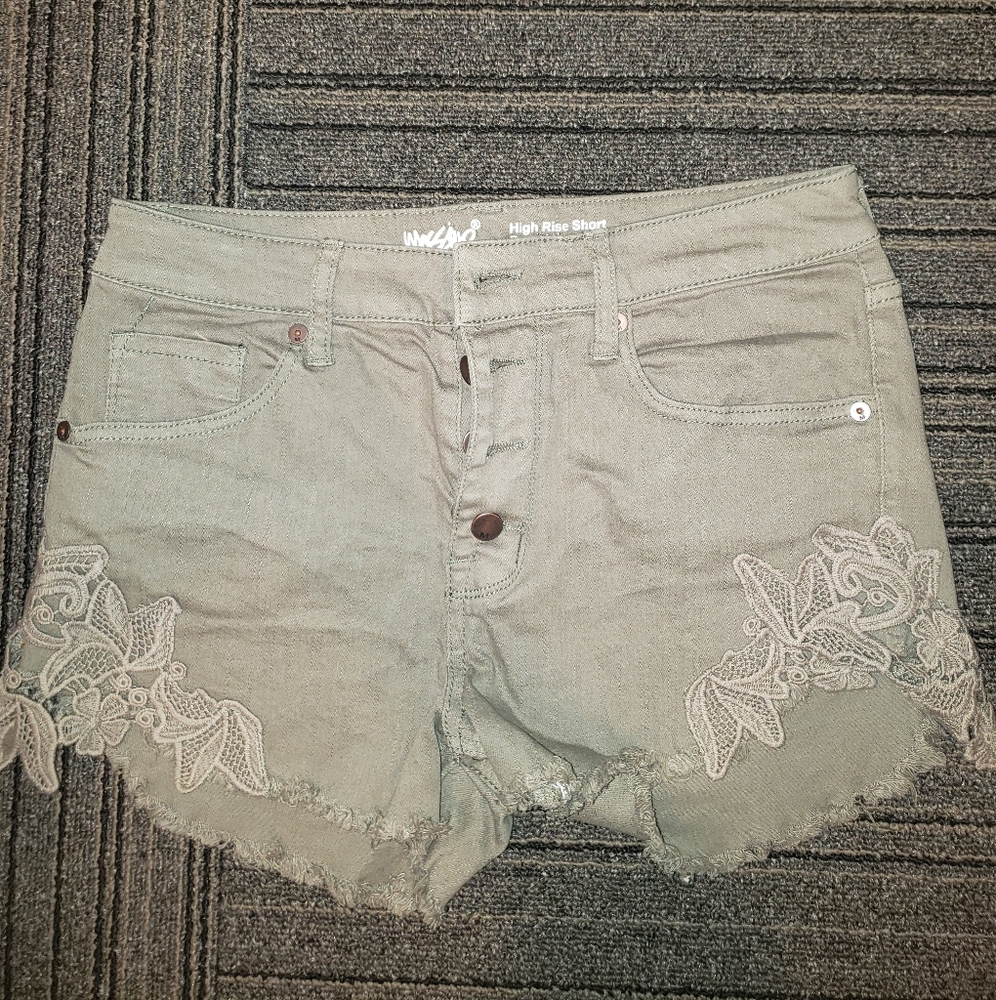Embroidered denim shorts